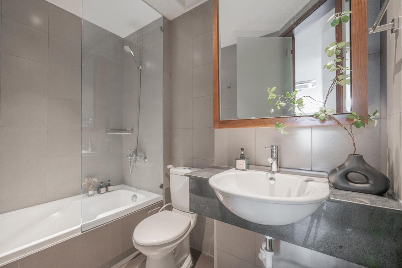 Express By M Village Thach Thi Thanh Ho Chi Minh City Exterior photo